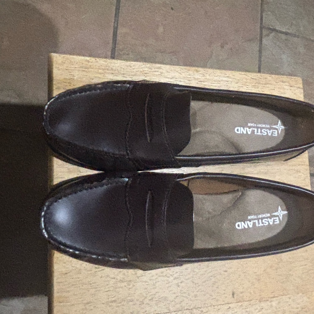 Eastland Womens Dark Brown Leather Penny Loafers